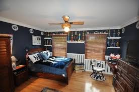 Kids Room Bedroom Rate My Remodel Hgtv Remodels Yankee Room Yankee Bedroom Ny Yankees Bedroom