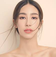 Mint Chalida W. มิ้นต์ ชาลิดา วิจิตรวงศ์ทอง