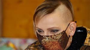 Championne olympique de natation, charlène épouse le prince souverain albert ii de monaco en 2011. Charlene De Monaco Adopte La Mode Cyberpunk Avec Sa Nouvelle Coiffure Etonnante Cnews