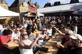Su gentilicio en francés es carolomacériens. Quatre Jours De Fete De La Biere Ce Week End A Charleville
