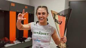 Pit bull tv w odwiedzinach u karoliny owczarz przed ksw 42 w łodzi. Karolina Owczarz Z Unaniem O Justynie Habie Przed Ksw 56 Polish Fighters