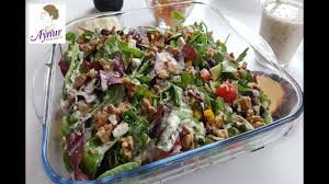Erfrischende Schmackhafte Mediterranne Salat Mit Selbstgemachtem Joghurt Dressing Youtube