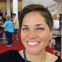 Ana Louis's Instagram, Twitter & Facebook