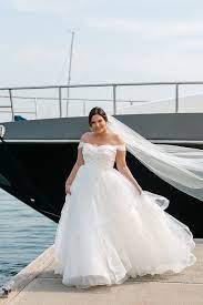 Davi Ballgown For Curvy Brides Wedding Dresses Curvy Wedding Dress Curvy Bride