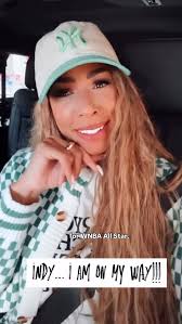 5 Min Post Meal Walk is ready for you to take with our Kween  @iamkirstenferguson 🔥 #OutdoorWalk #PostMealWalk #Walking