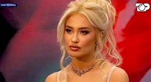 Dy shkrime për një vajzë një program dhe një sistem...