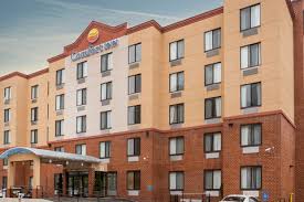 Purple rose theatre is the closest landmark to comfort inn chelsea. Comfort Inn Staten Island Hotel In Staten Island Ny Stay Today