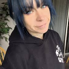 Hi, I'm Katy. Or (Spooky_mama) I just got back into playing cod, I used to  play all the time. I wouldn't say I'm damn good but I'm not bad by no means.