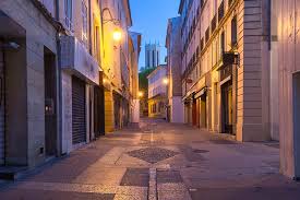 Cette ville dynamique et toujours pour celles et ceux qui recherchent quoi visiter sur aix en provence, voici une sélection des lieux à voir et choses à faire en 1 jour ou 2 jours sur aix en. Covid 19 Dix Nouveaux Departements Vont Appliquer Un Couvre Feu Des 18 Heures