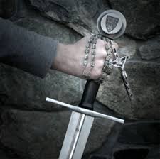 Resultado de imaxes para rezando con espada