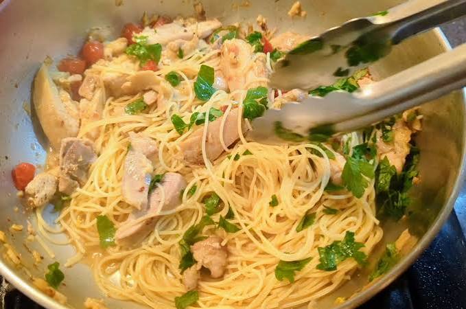 Spaghetti Aglio E Olio (Chicken)