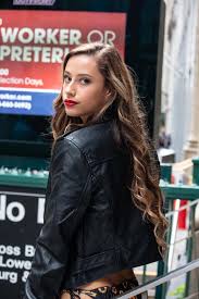 Avaryana rose is a top gun cheerleader who shows off her talent on her social media and has gathered many fans on it. Avaryana Rose A Few Amazing Photos From Nyfw On Broad Facebook