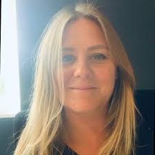 Denise Wimmer's Instagram, Twitter & Facebook