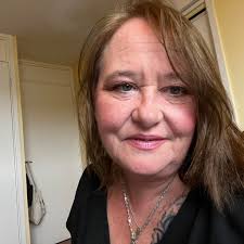 Good morning to everyone and happy new year🥳, I'm looking at joining a gym  next week, but not too sure where to go. I'm autistic and have anxiety, so  it's a big