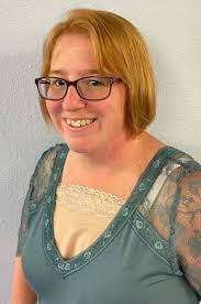 Anita Baylor's Instagram, Twitter & Facebook