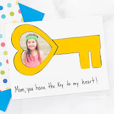 Its always nice to send her flowers and animated mothers day ecards or better still bring along a printed mothers day cards that you have made using one of our. 25 Best Mother S Day Cards For Kids To Make The Soccer Mom Blog