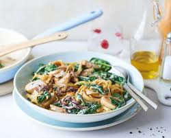Schnell Einfach Tagliatelle An Spinat Hahnchen Lidl Kochen Rezept Nudeln Mit Hahnchen Tagliatelle Rezept Lebensmittel Essen