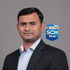 I'm truly honored to receive the Leadership Excellence Award at Eaton, GSC  CoE from Rogerio Branco and Sreekumar Panicker.