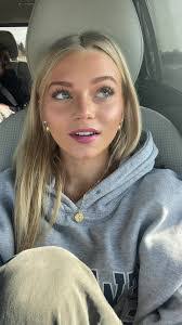 Brooke Carson's Instagram, Twitter & Facebook