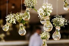 It blends tradition with fresh inspiration, and since we think every year is important, there are creative gift ideas for every single anniversary, from the first to the sixtieth. How To Celebrate Your First Year Wedding Anniversary