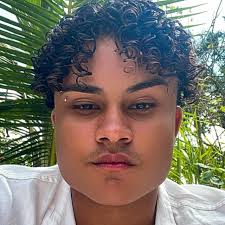 Arthur Henrique (@_arthur.dance_instrutor_) • Threads, Say more