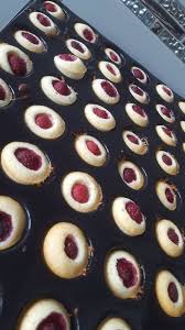 Bouchees De Financiers Express A La Framboise Indy Scretions Dans Ma Cuisine Gateaux Et Desserts Recette Recette Petit Gateau