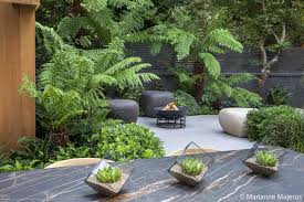 Calm In The City Garden Design Landscaping Project Tropical Garden Design Back Garden Design Small City Garden
