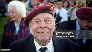 2,845 69th Anniversary Photos & High Res Pictures