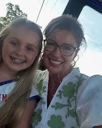 Kelly Catron's Instagram, Twitter & Facebook