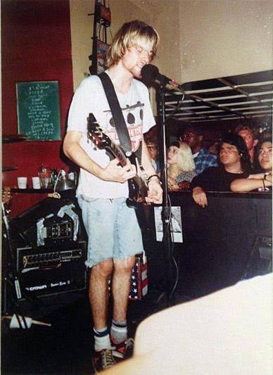 Kurt knew how to rock the jorts : r/Nirvana