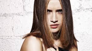 There are so many long haircuts that your hair stylist can offer you, but which one to choose? Coupe Cheveux Mi Long Comment Faire Pour La Choisir