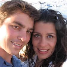 What's Poppin' Con-gregation? This week, Erin Whitehead, joins the show to  discuss Lezlie Manoukian, a financial black widow who traveled the world  scamming lover after lover into investing into bunk restaurants. She