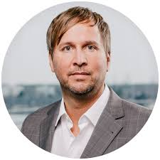 Walter Scheuer's Instagram, Twitter & Facebook