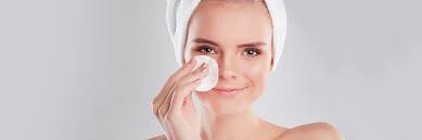 Diferencias entre desmaquillante, agua micelar y tónico