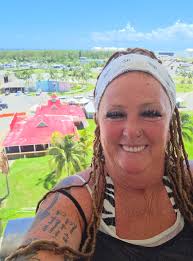 TUNE IN GUYS it's gonna be great .