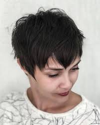 If you have fine hair in abundance, you can wear it long, medium or short depending on your preference and your face shape. 20 Stylish Short Hairstyles For Women With Fine Hair Sensod