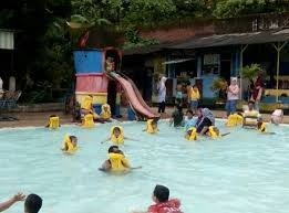 Sumber mata air pemandian kaliwates ini juga berasal dari sumber air alami dari aliran watu remuk. Pemandian Kebon Agung Kaliwates Jember Dari Sumber Air Alami
