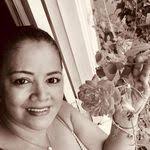 Tina Valdes's Instagram, Twitter & Facebook