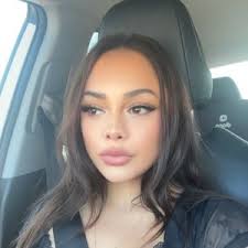 Stephanie Landeros (@fanixoxox)