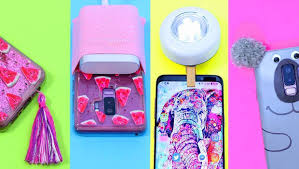 A while back we featured our favorite cases for folks who love to make things, but what about cases you can actually make? 4 Easy Diys To Update Your Phone With A Practical And Cute Case
