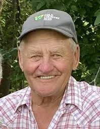 Dean Lindquist's Instagram, Twitter & Facebook