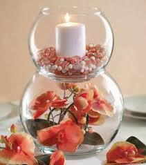 Le Vase Boule Petit Objet Avec De Grandes Idees Archzine Fr Centre De Table Mariage Craft Deco