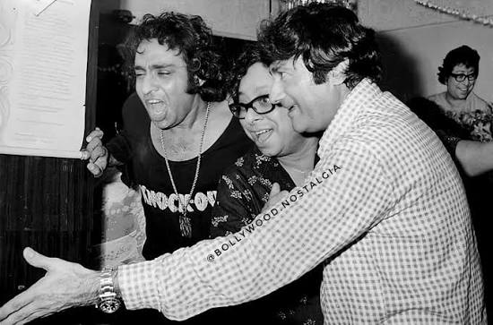 Happy birthday Gopal Bedi 🎂 "I was born in in Amritsar, the eldest of the  four siblings. My father Dwarakaprasad Bedi had an electrical accessories  factory in Delhi. Growing up, I played