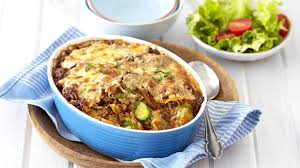 Watch this how to video as our host shows you how to cook up some homegrown marrow. Baby Marrow And Mozzarella Bolognaise Bake Beef Recipes What S For Dinner Recipes Mince Recipes Low Carb Recipes Dessert