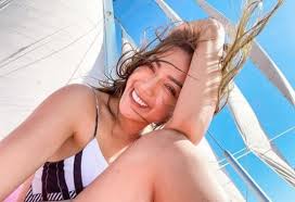 Foto ini menggambarkan dengan jelas kalau model vietnam ini memang tak bisa menanggalkan karakter sensualnya tersebut. Usai Gisel Nama Jessica Iskandar Trending Gegara Video Panas Diduga Mirip Dirinya Rancah Post