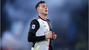Federico bernardeschi, 27, from italy juventus fc, since 2017 right winger market value: Rakitic Zu Juventus Bernardeschi Zum Fc Barcelona Klubs Prufen Tauschgeschaft Transfermarkt