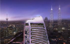 The street are bright and safe with plenty of people, and the restaurants and malls are open up to late night. Jalan Kia Peng Interics Asia
