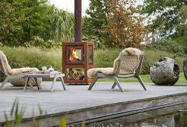 A step by step showing how i built a fireplace on our back patio. Best Outdoor Fireplaces And Fire Pits Gessato