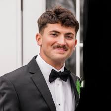 Drew Facio's Instagram, Twitter & Facebook