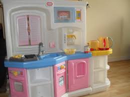 colin buchanan writes: (1) kid's